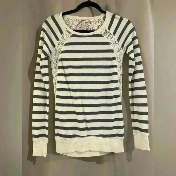 Women’s White and Gray Arizona Sweater - Picture 1 of 4